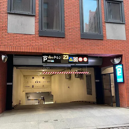 Chmielna Z Widokiem Na Rzeke * Danzig