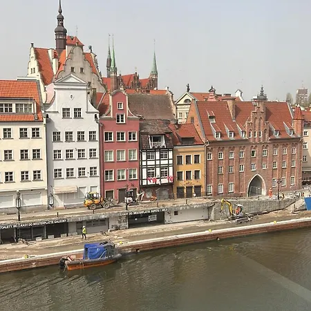 Chmielna Z Widokiem Na Rzeke